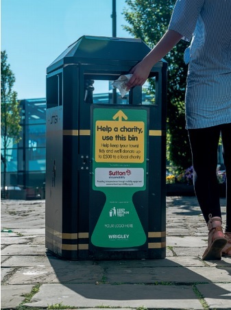 ‘Bin It for Good’ je kampaň s cílem získat co největší množství odpadu do odpadkového koše, protože díky se díky tomu získat více prostředků pro charitu. 